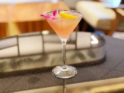 Cocktail Lounge