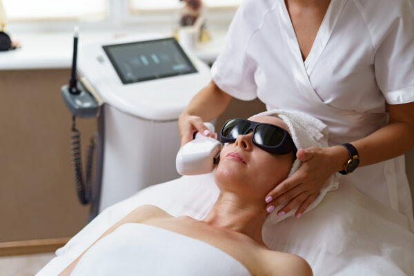 Laser Hair Removal in Bangalore vs. Traditional Hair Removal – What’s Right for You?